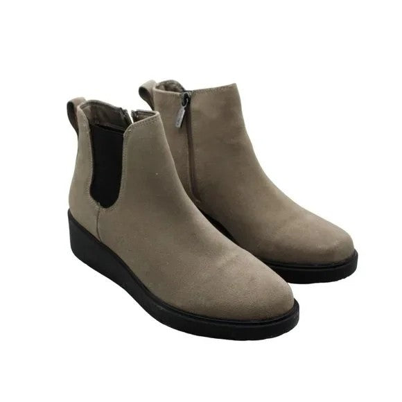 Stay Chic and Dry with Aqua College Women's Loretta Slip-on Waterproof Booties